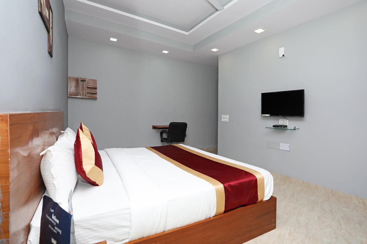 Hotel Capital O Aashiyana Paradise Near Omaxe Gurgaon Mall Esterno foto